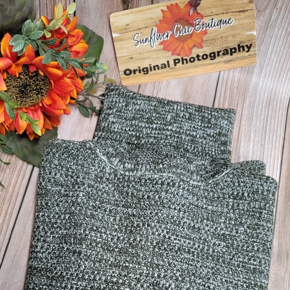 [NEW] Olive Green Melange Turtleneck Sweater - Picture 6 of 9